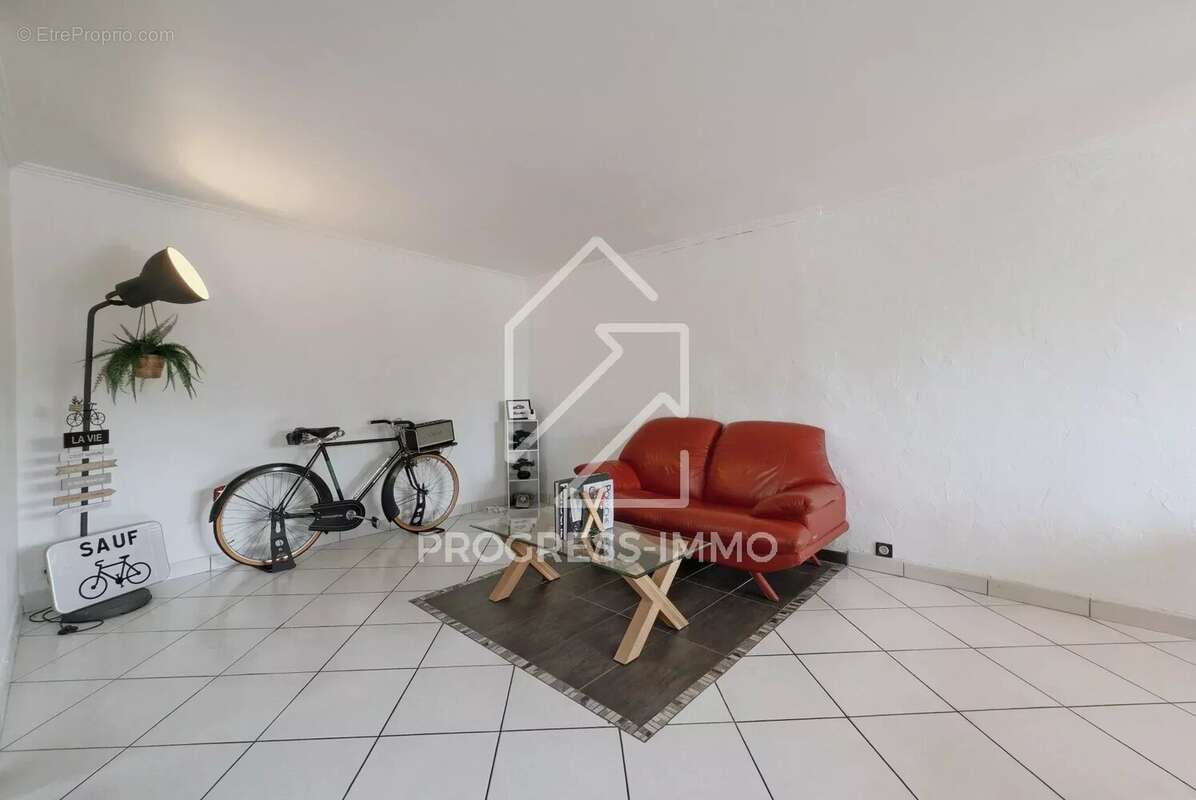 Maison à VILLECRESNES