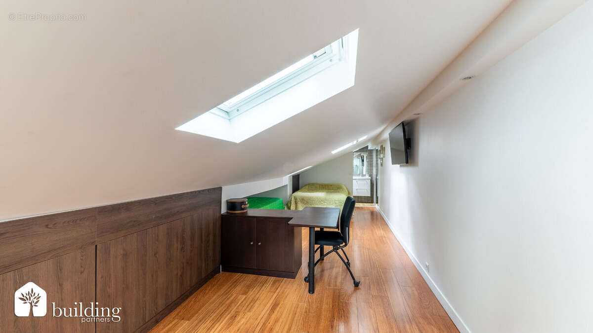 Mairie Levallois-Perret - Maison 5 pièces 212 m² habitables (162 m² Carrez) - photo 7