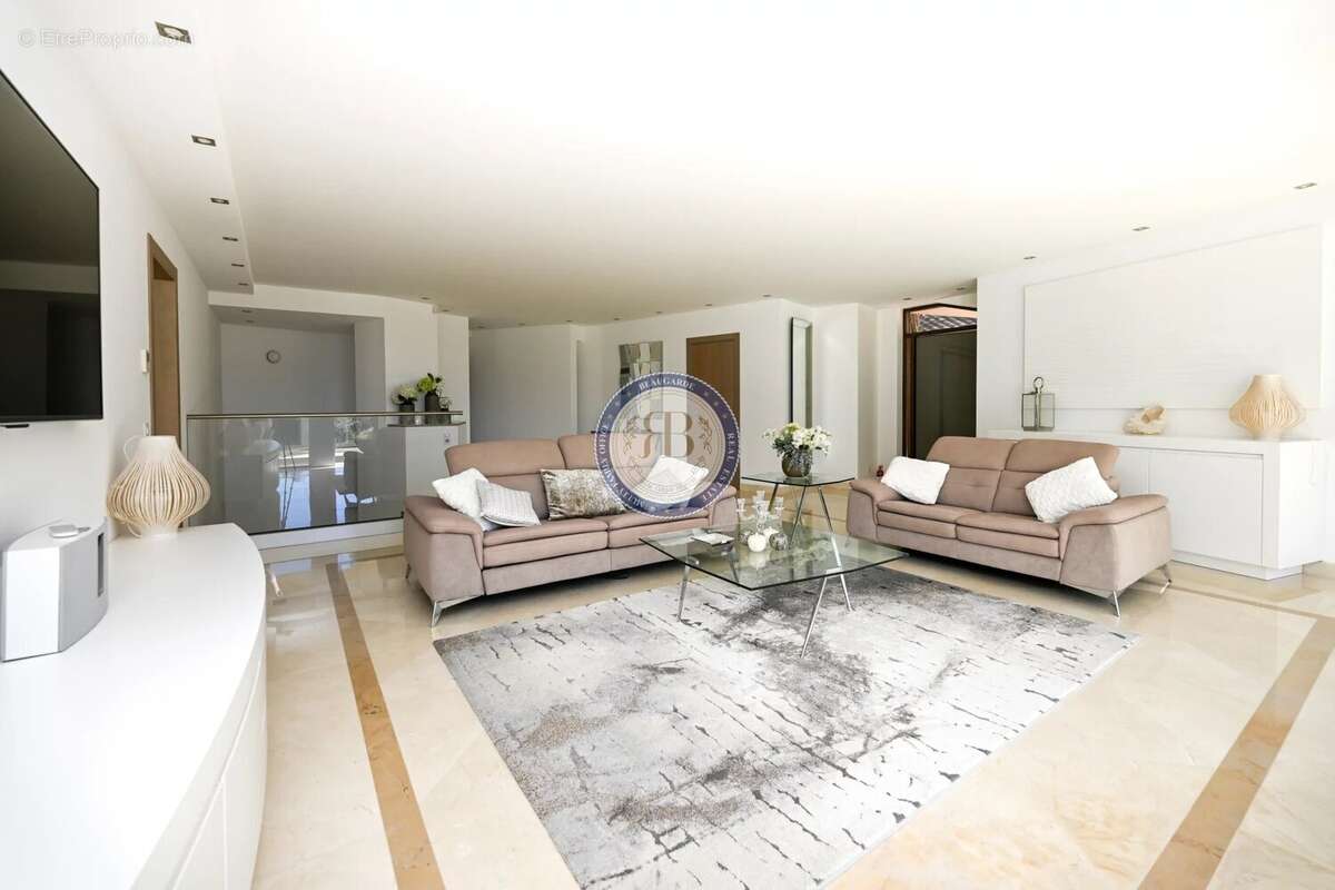Maison à MOUGINS