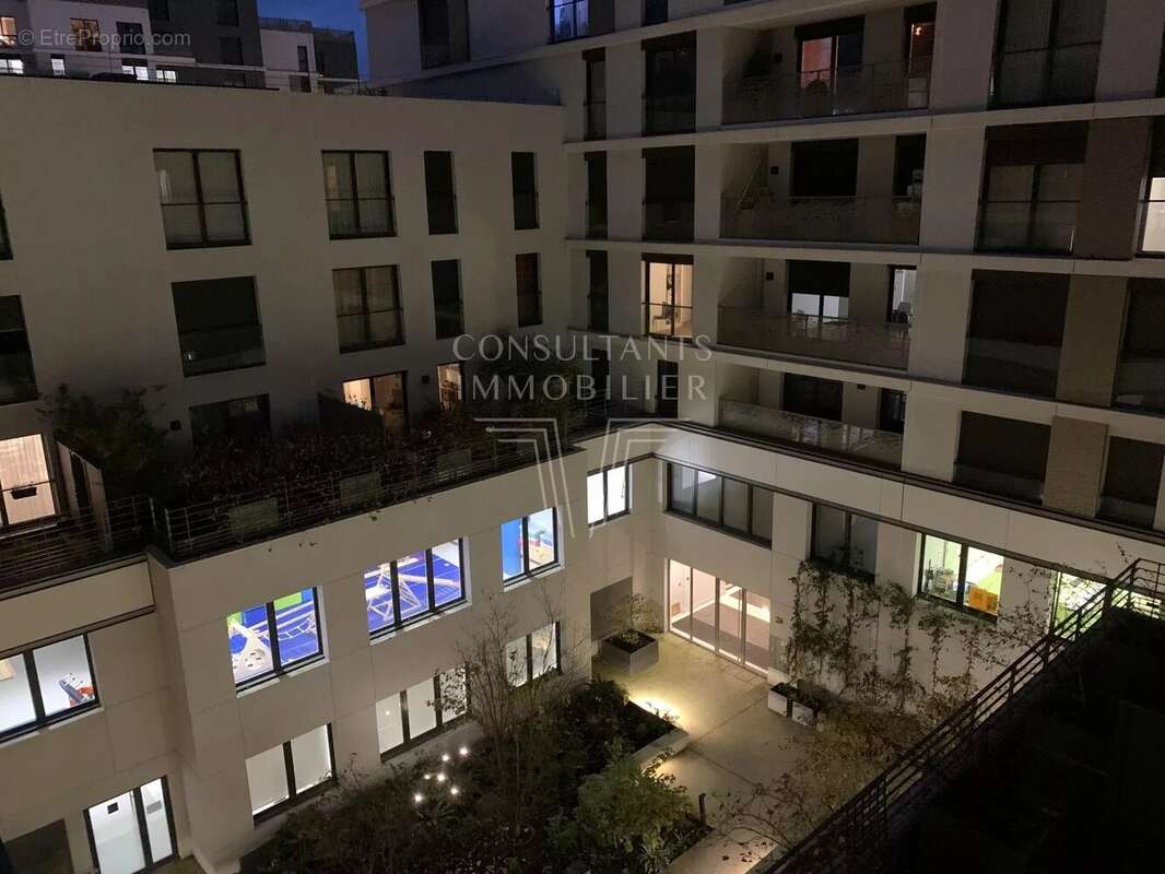 Appartement à ISSY-LES-MOULINEAUX