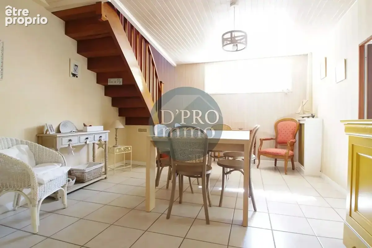 Maison familiale au calme à Remouillé - Vie de plain-pied et beaux volumes - photo 3