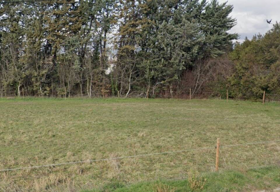 Terrain à MALLEMORT