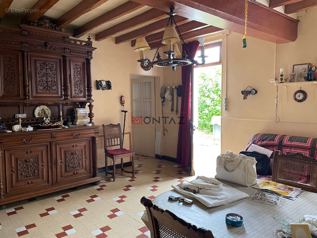 Maison à REBAIS