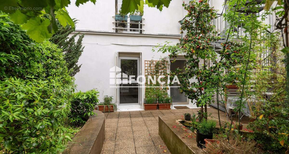 Appartement à PARIS-18E
