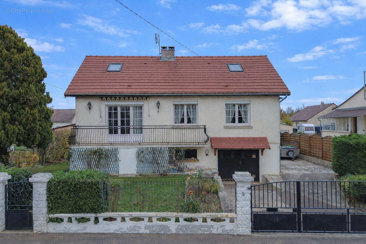 Maison à GURGY