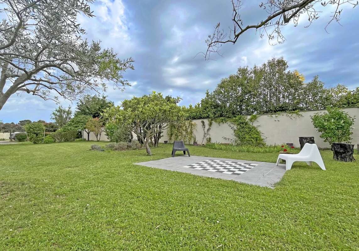 Maison à L'ISLE-SUR-LA-SORGUE