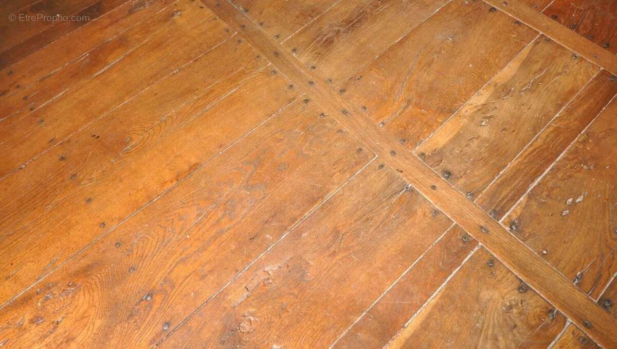 Maison à AUBETERRE-SUR-DRONNE