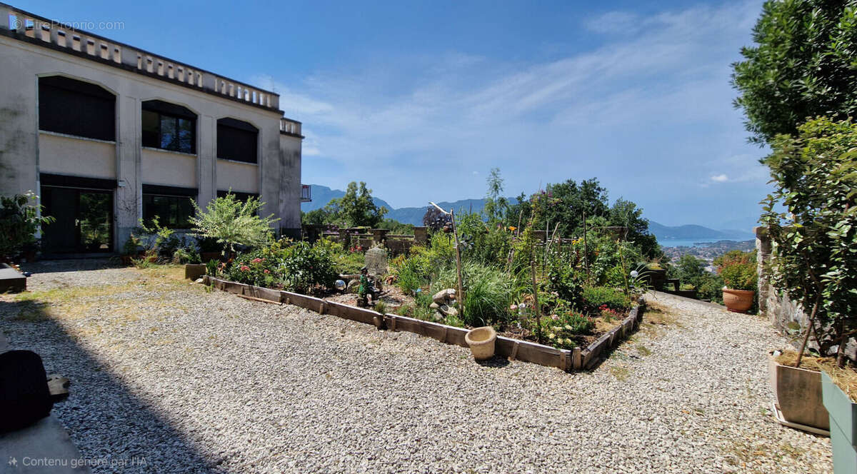 Appartement à AIX-LES-BAINS