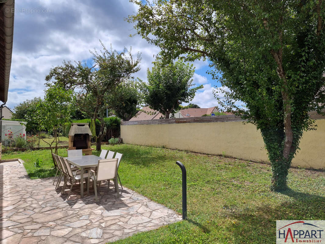 Maison à VAUX-LE-PENIL