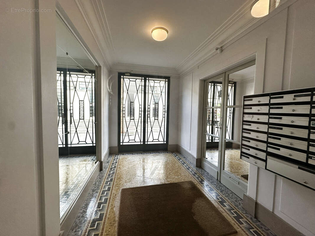 Appartement à PARIS-15E