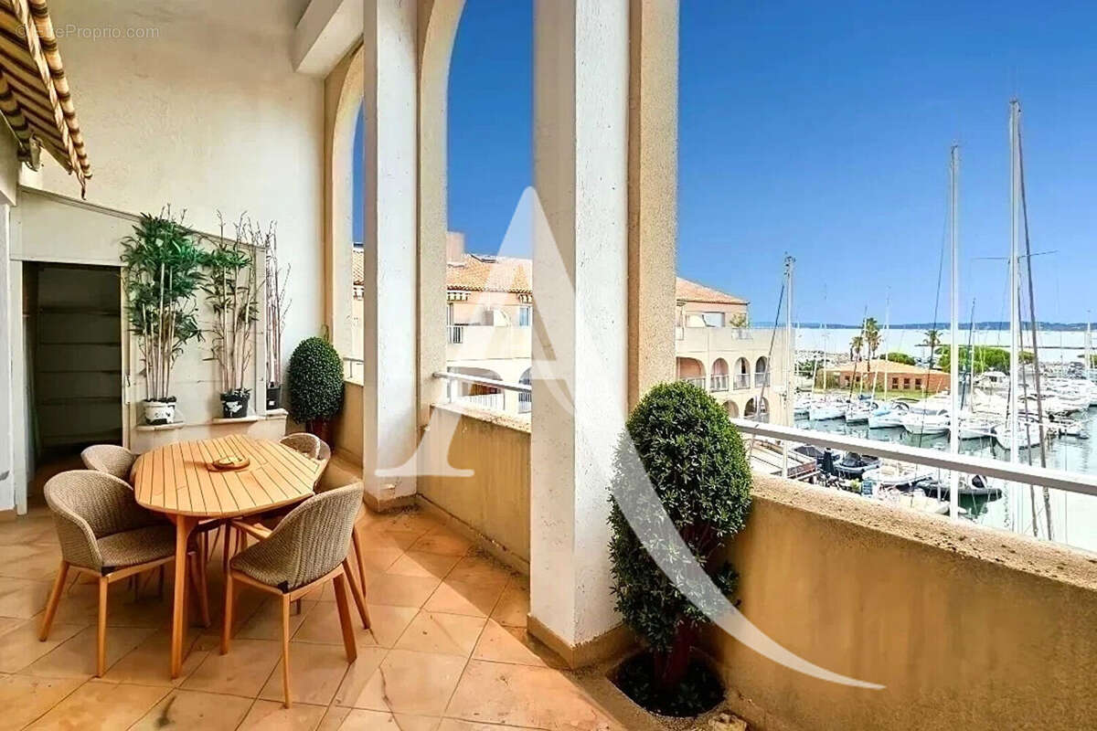 Appartement à HYERES