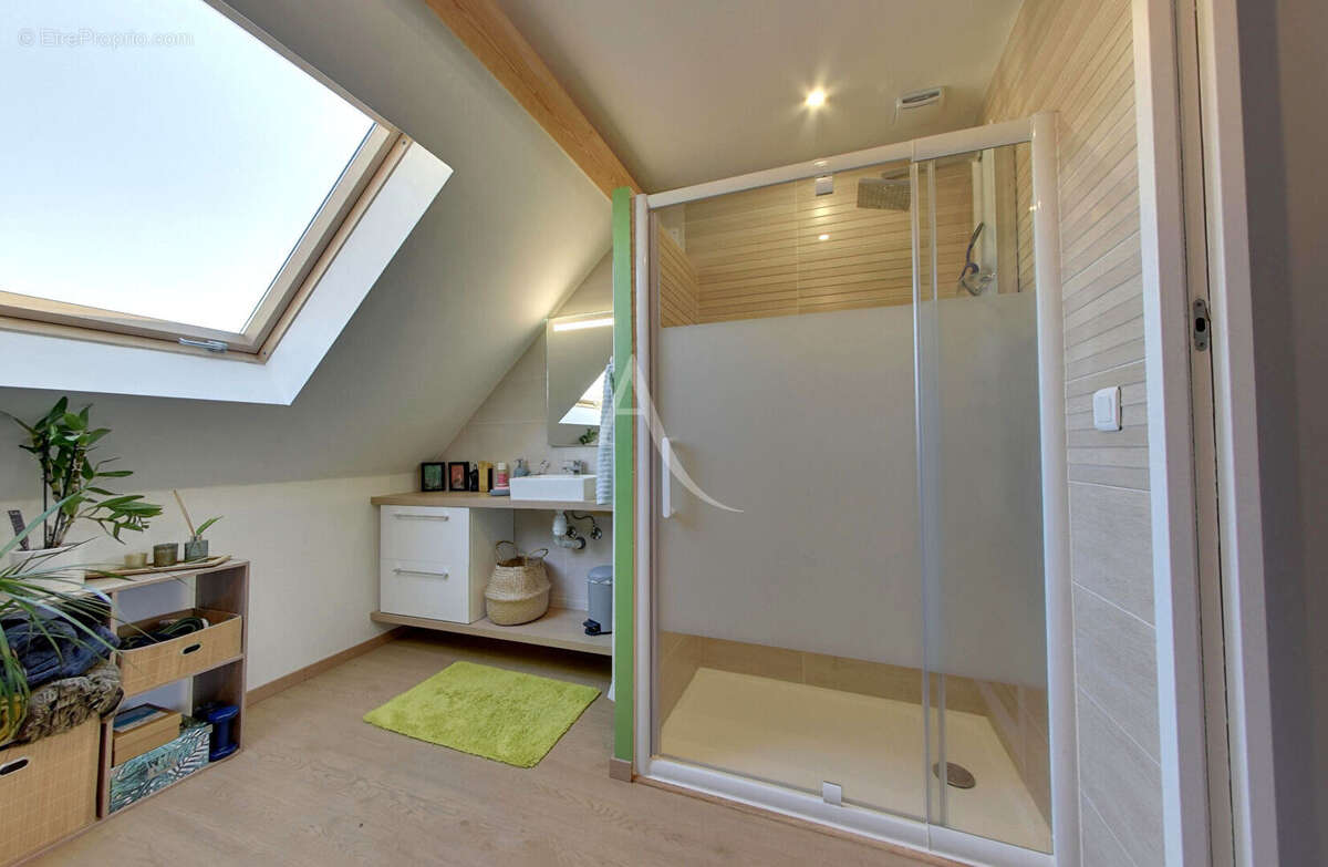 Maison à CHEVRY-COSSIGNY