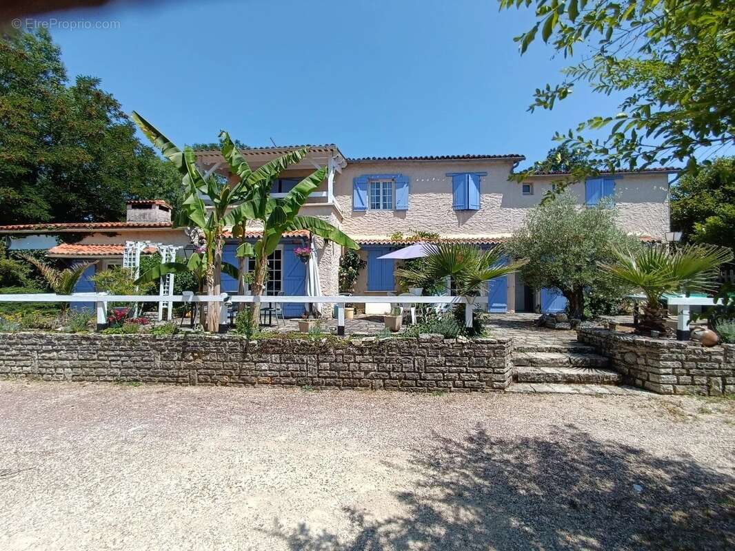 Maison à VERTEUIL-SUR-CHARENTE