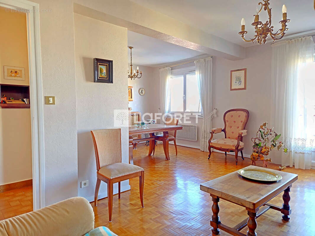 Appartement à FRAISSES