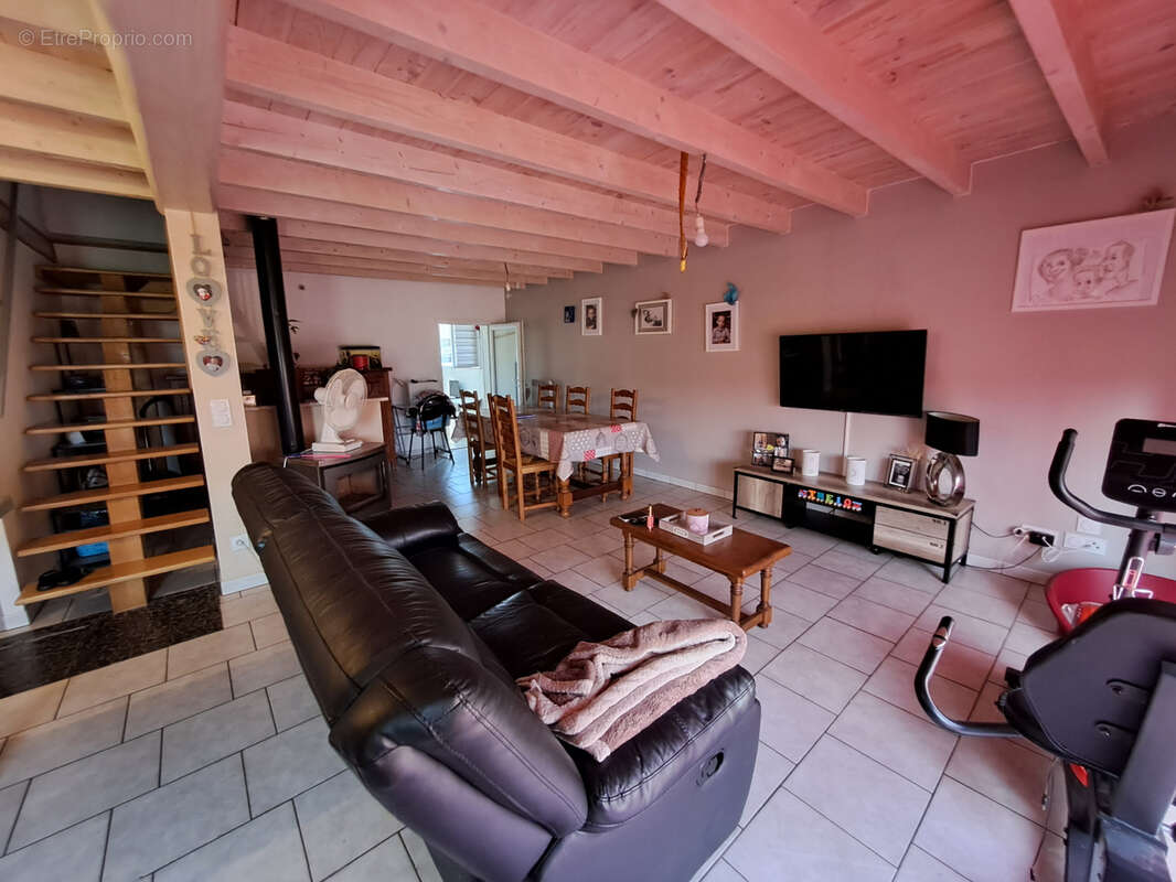 Maison à SAINTE-LIVRADE-SUR-LOT