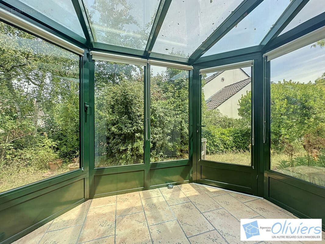 Maison 136 m² à Saint-Remy-Les-Chevreuse  - photo 5