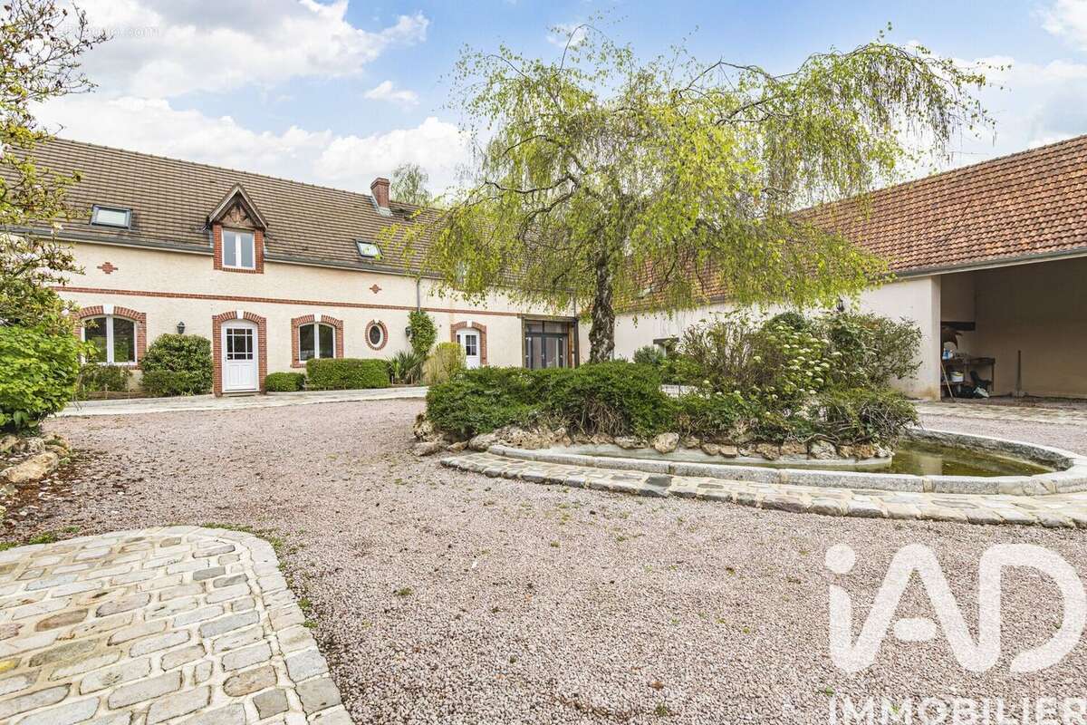 Maison 538 m² à Fontaine-Sur-Ay  - photo 2