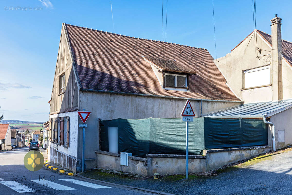 Maison à VILLIERS-SAINT-FREDERIC