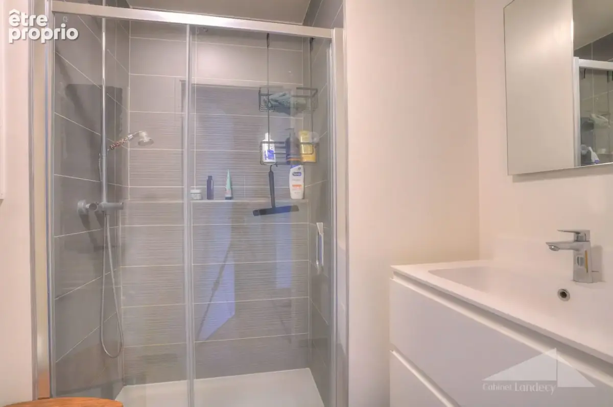 Appartement 4 pièces 101 m² à vendre à Divonne-Les-Bains (01220) - photo 9
