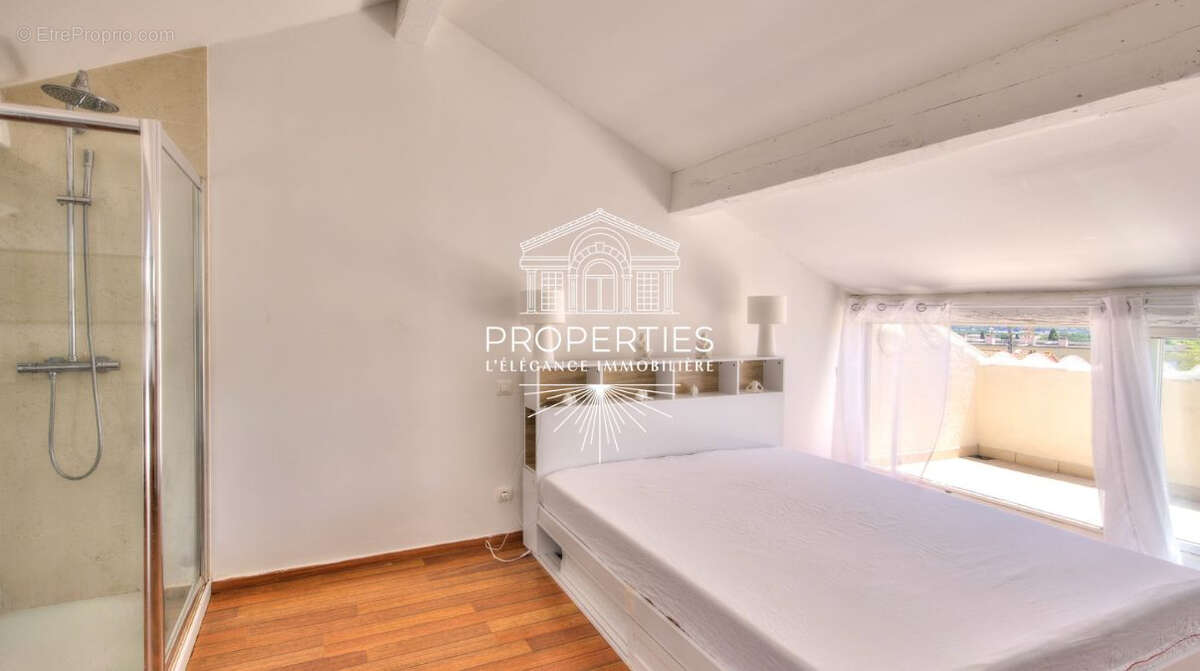 Bormes - le pin - maison de 143m² - garage - dependance - piscine - photo 9