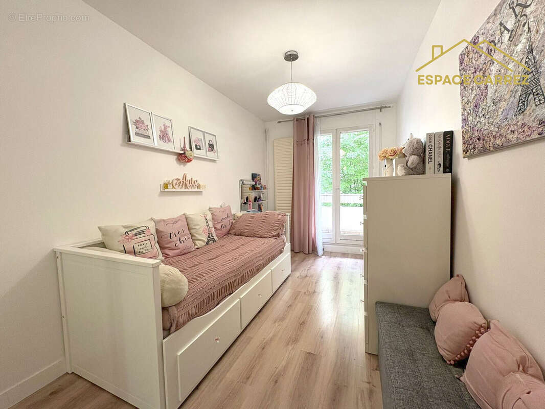 Appartement à LES LILAS