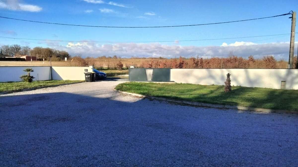 Maison à BIARD