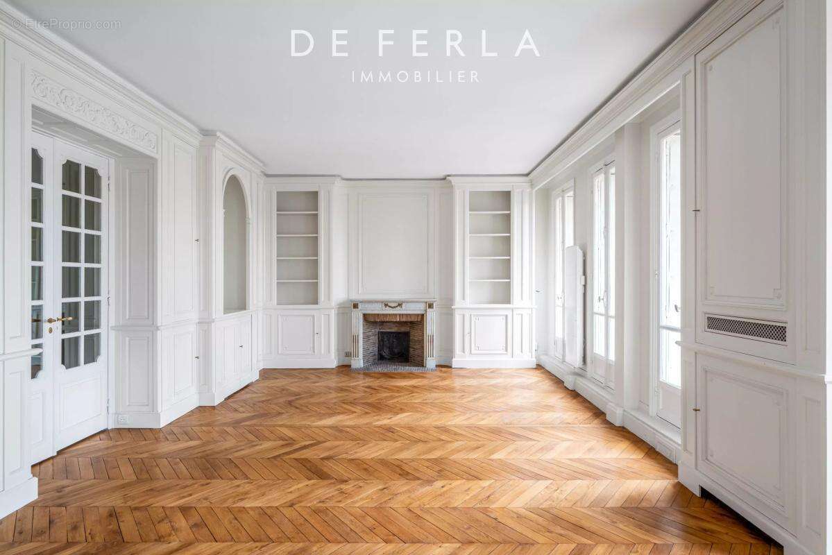 Appartement à PARIS-7E
