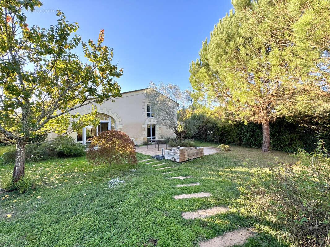 Maison à FARGUES-SAINT-HILAIRE
