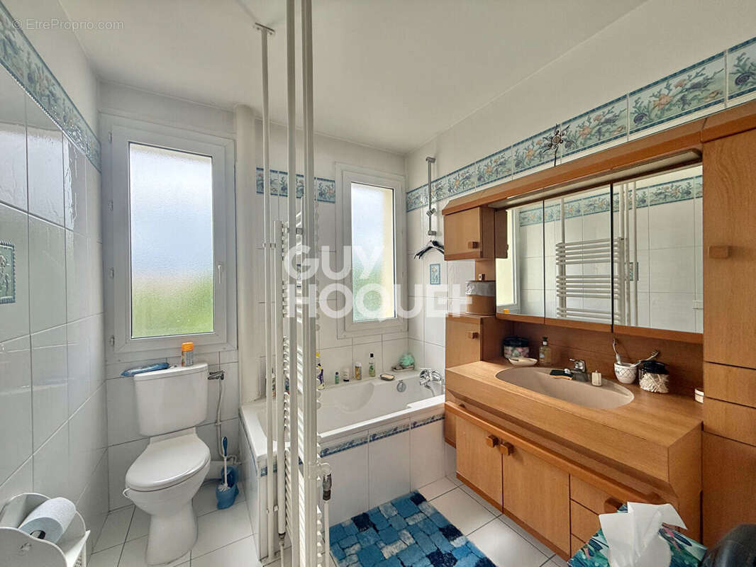 Appartement à L'HAY-LES-ROSES