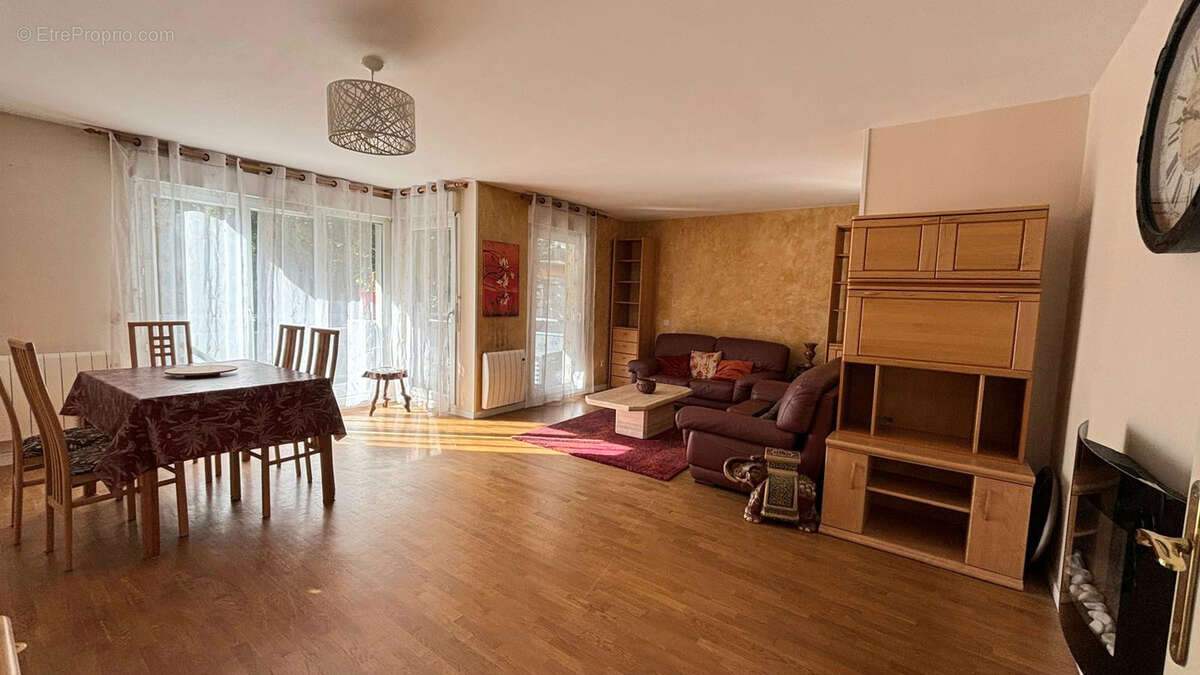 Appartement à VITRY-SUR-SEINE