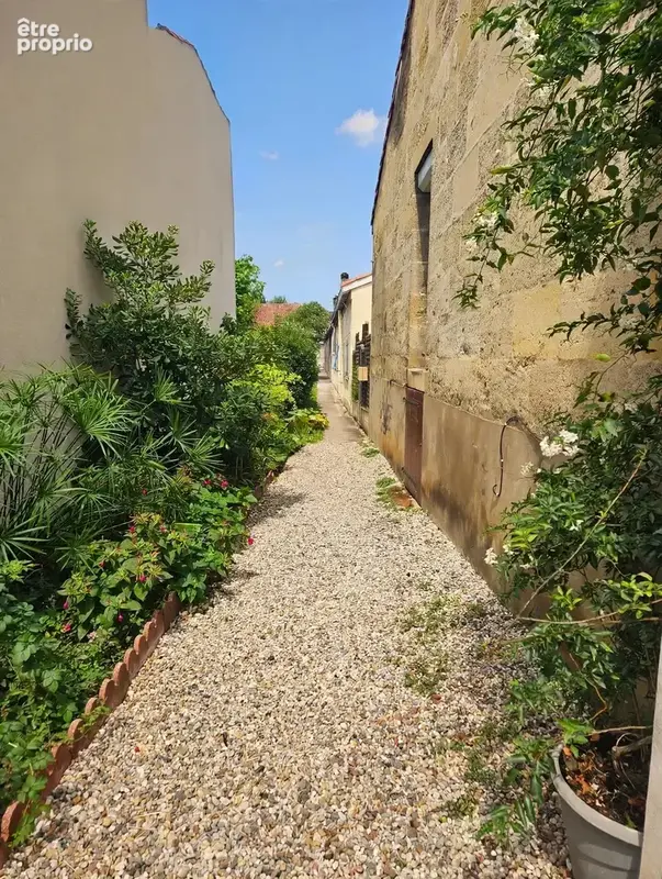 Maison 57m2 rénovée avec terrasse - photo 9