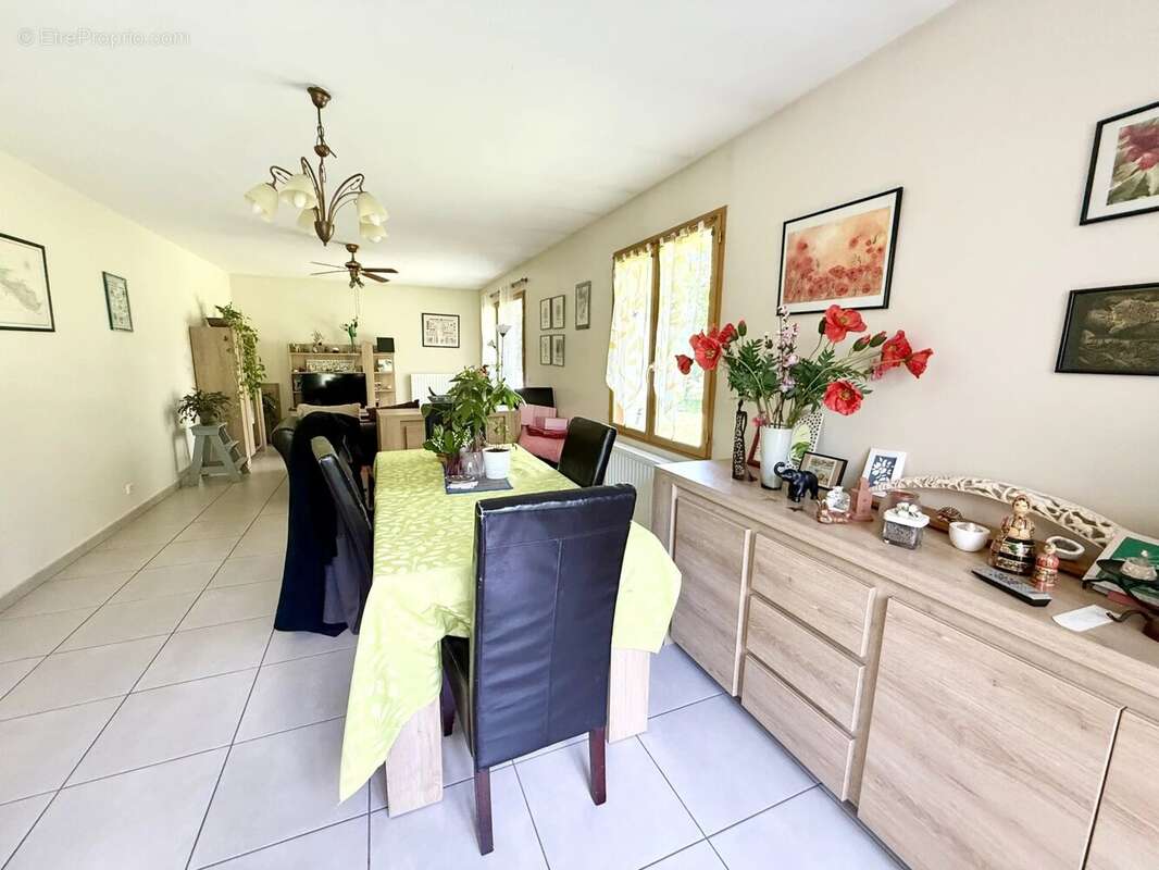 Maison à FONTAINE