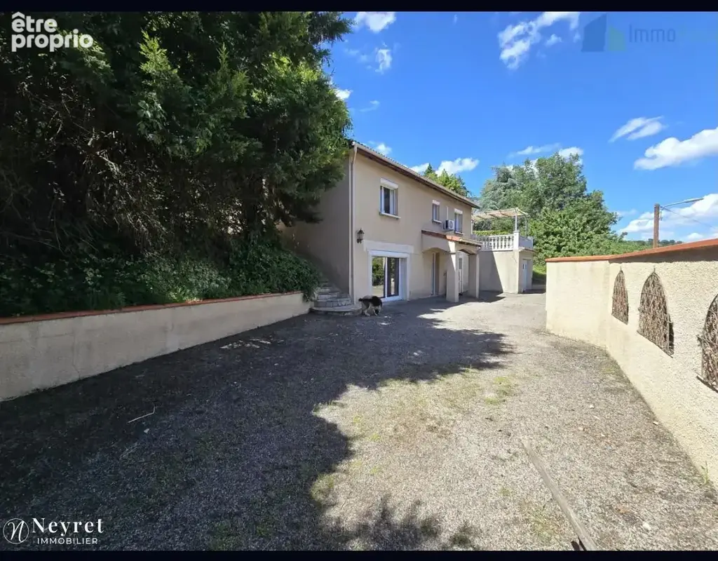 Saint Joseph Maison individuelle de 147m2 implantée sur 800m2 de terrain avec piscine - photo 15