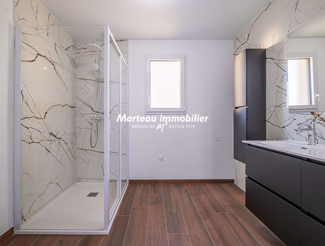 Maison à MONCE-EN-BELIN