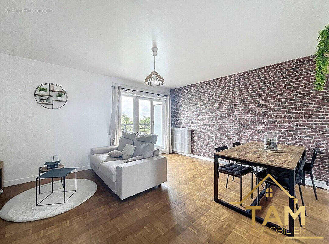 Appartement à PLAISIR
