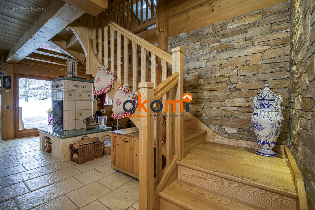 Maison 386 m² à Saint-Jean-De-Sixt  - photo 9