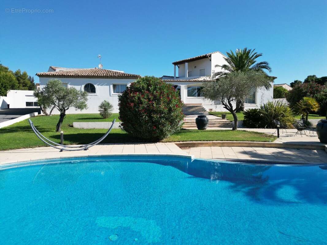 Maison à COURNONTERRAL