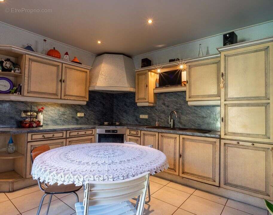 Maison à MONNETIER-MORNEX
