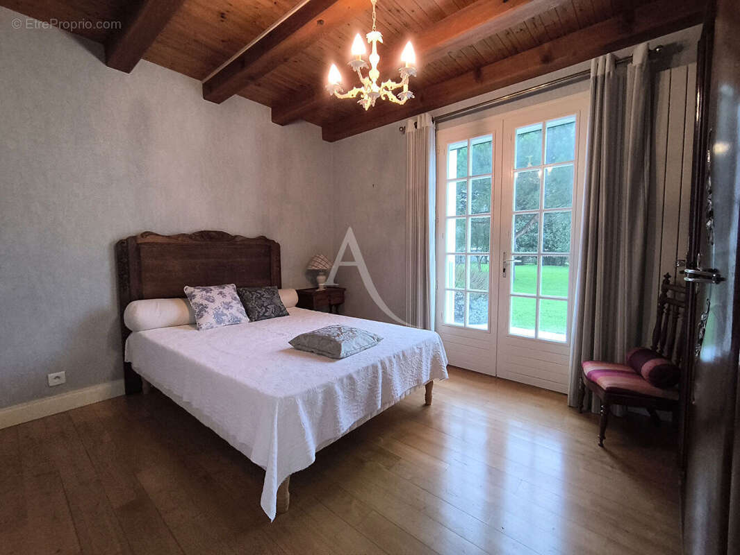 Maison à PORT-DES-BARQUES