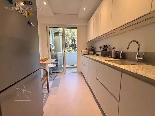 Appartement à VALLAURIS