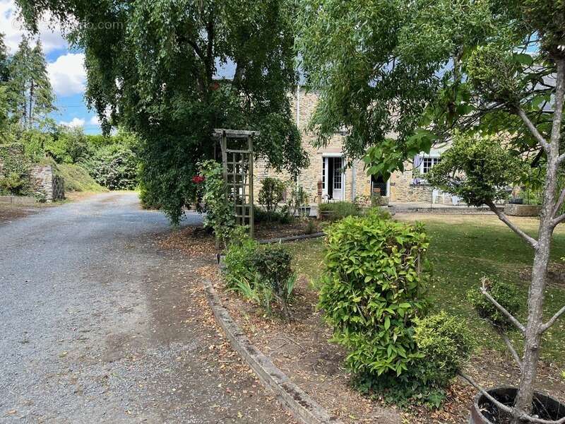 Maison à AUNAY-SUR-ODON