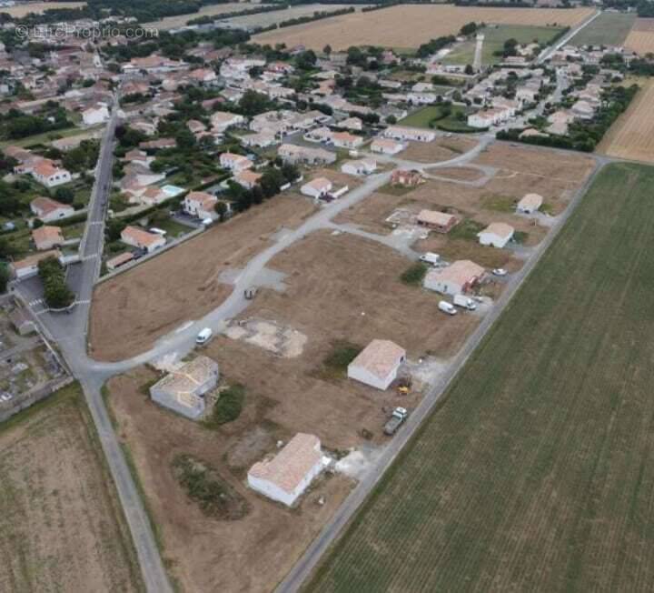 Terrain à LA ROCHELLE