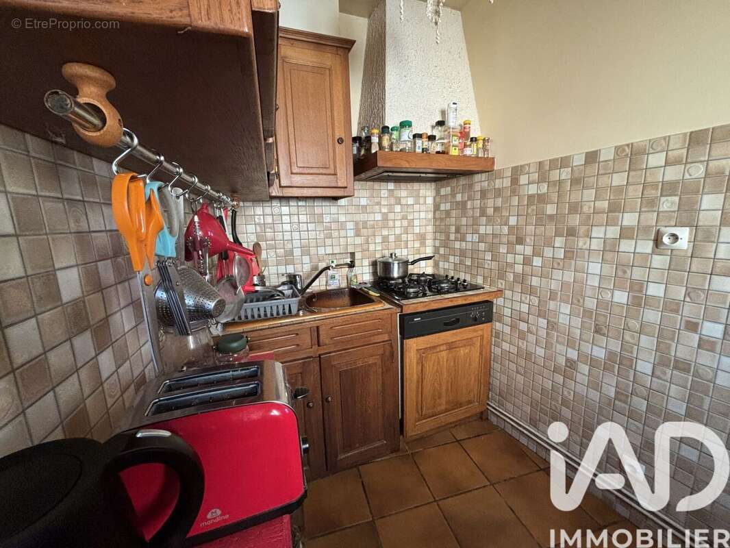 Maison 70 m² à Milhac-De-Nontron  - photo 4