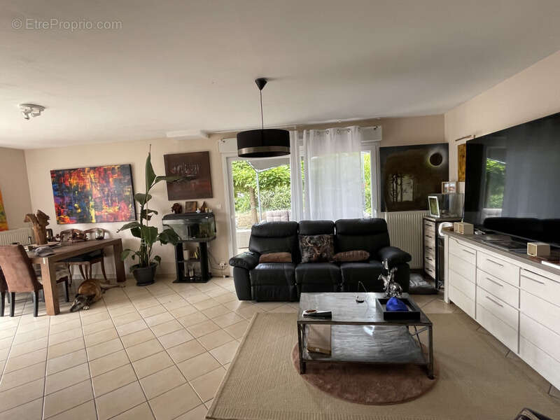 St hilaire st florent maison 3 chambres de plain pied sur parcelle de 848m2 de terrain arbore clos - photo 16