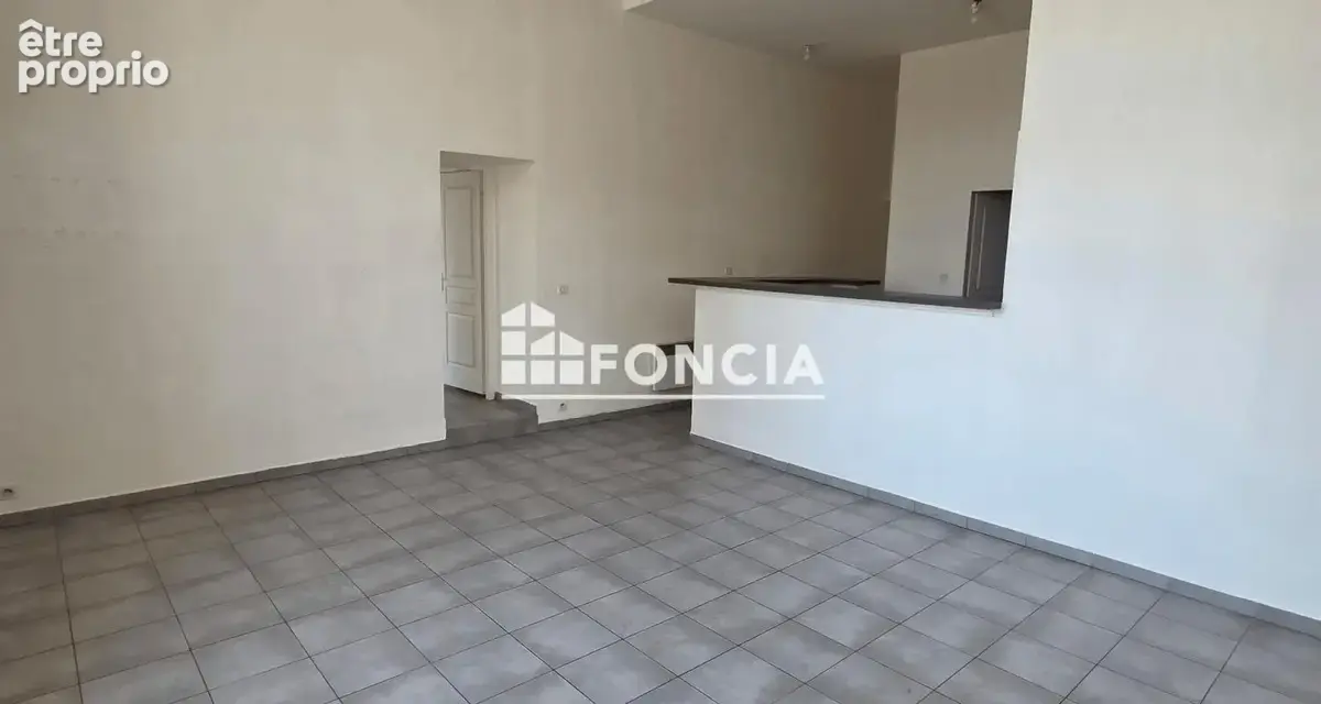 Valensole, très bel et spacieux appartement T3 de 70 m2 entièrement refait à neuf - photo 3