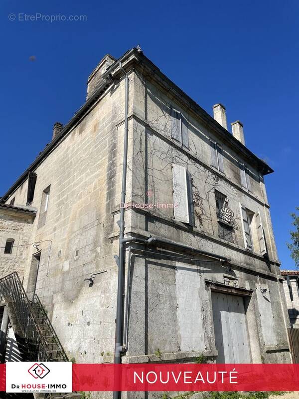 Appartement 270 m² à Gond-Pontouvre  - photo 1