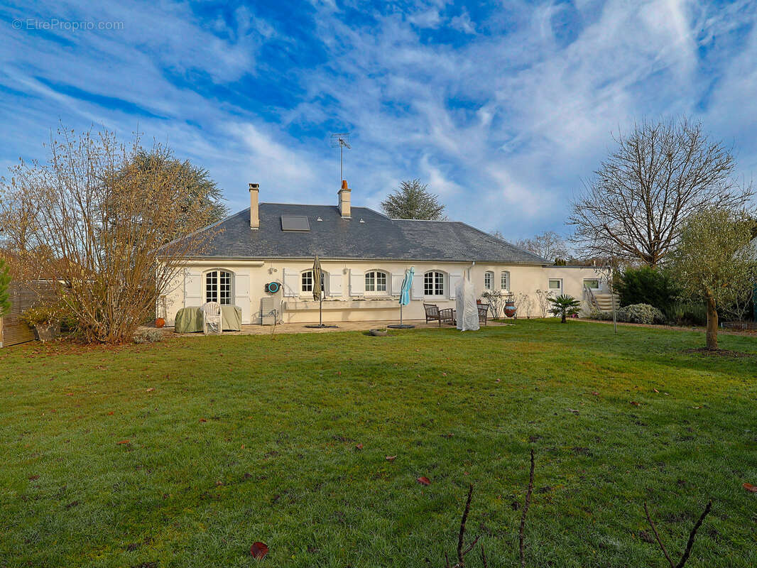 Maison à SAINT-CYR-EN-VAL