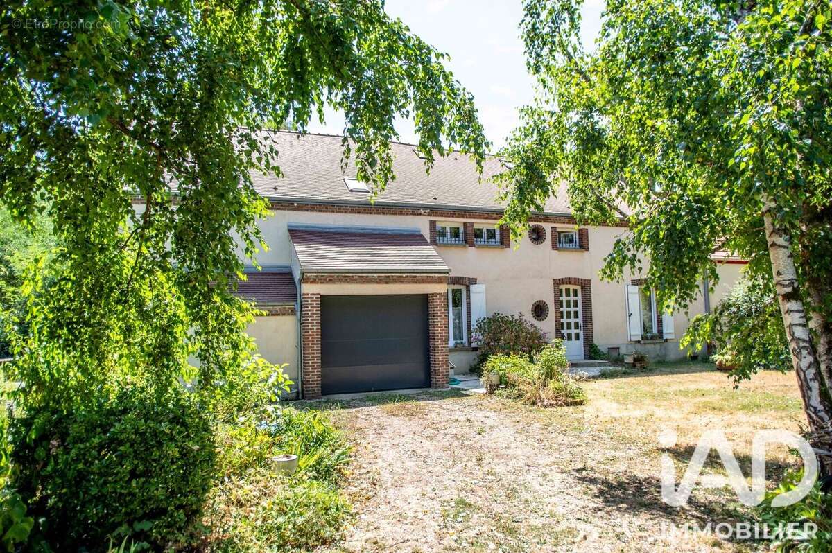 Maison 147 m² à Gy-Les-Nonains  - photo 6