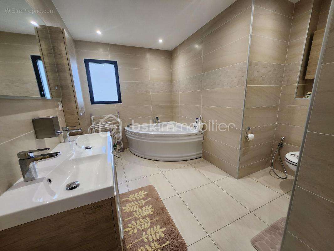 Magnifique Pavillon de plain pied de 131m² à Nevers - photo 18