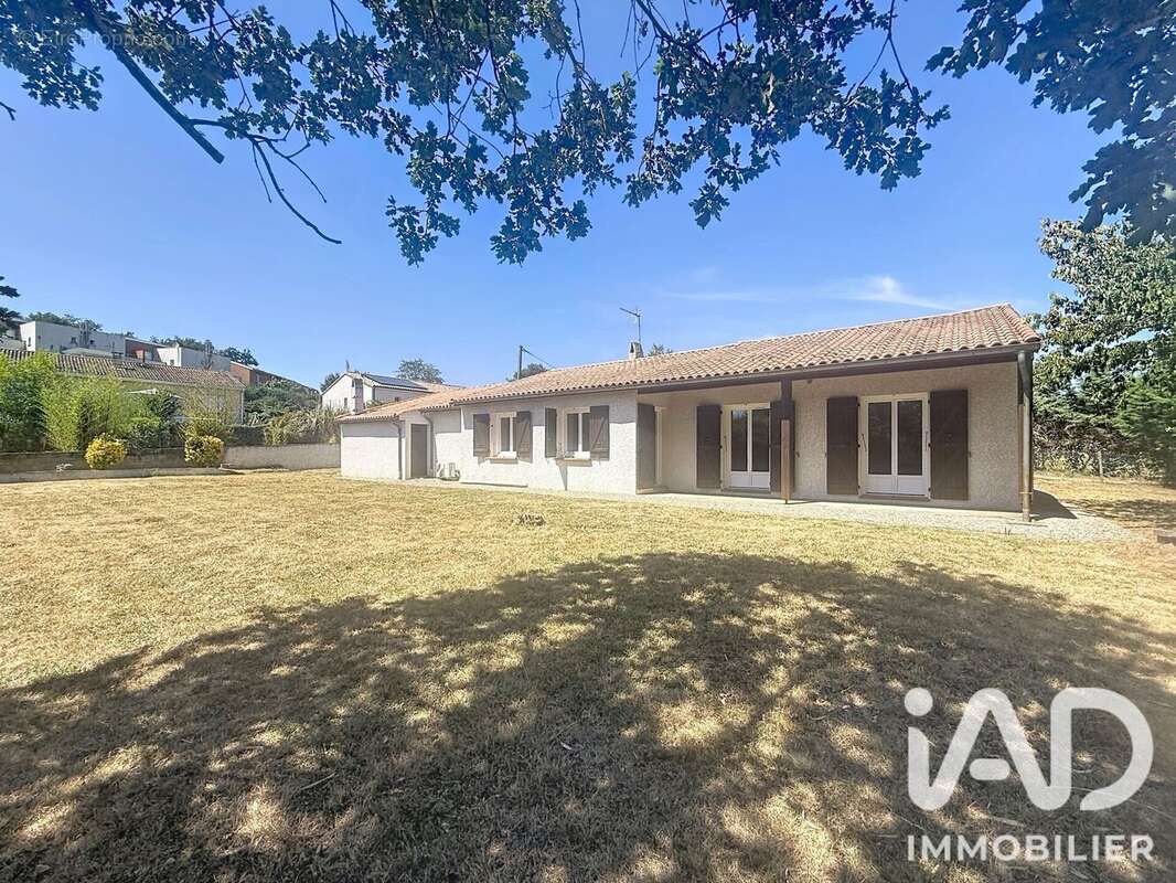 Maison 114 m² à Saint-Paul-Sur-Save  - photo 2